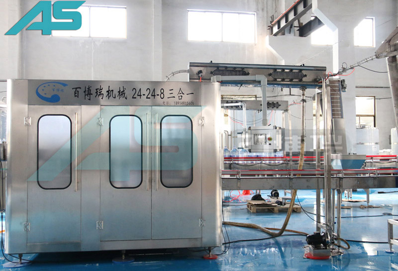 山泉水，小瓶水灌裝機，瓶裝水灌裝機